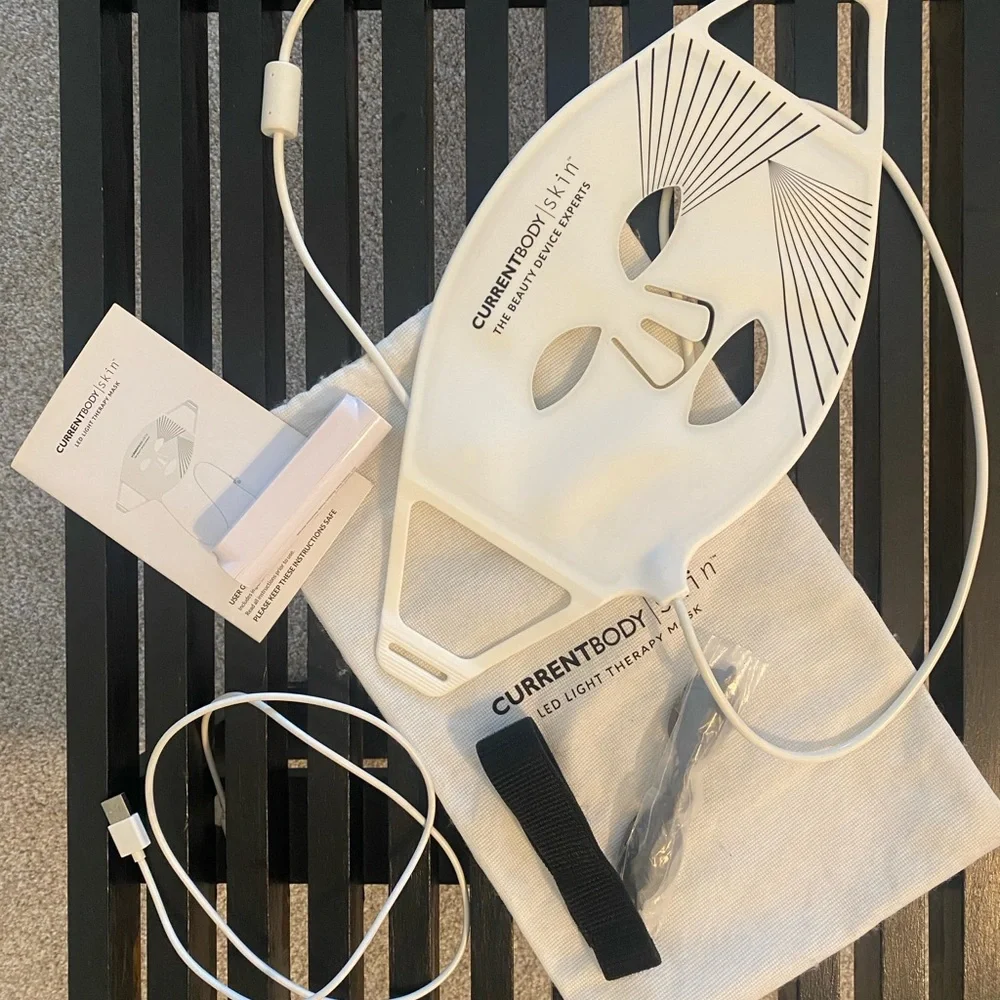 Currentbody, skin, LED light therapy mask series 1 - Picture 5 of 5